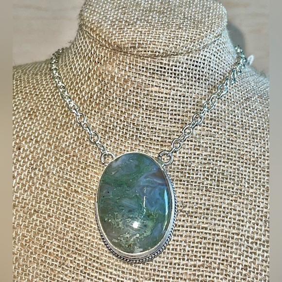Green Moss Agate Pendant Necklace - Picture 10 of 14